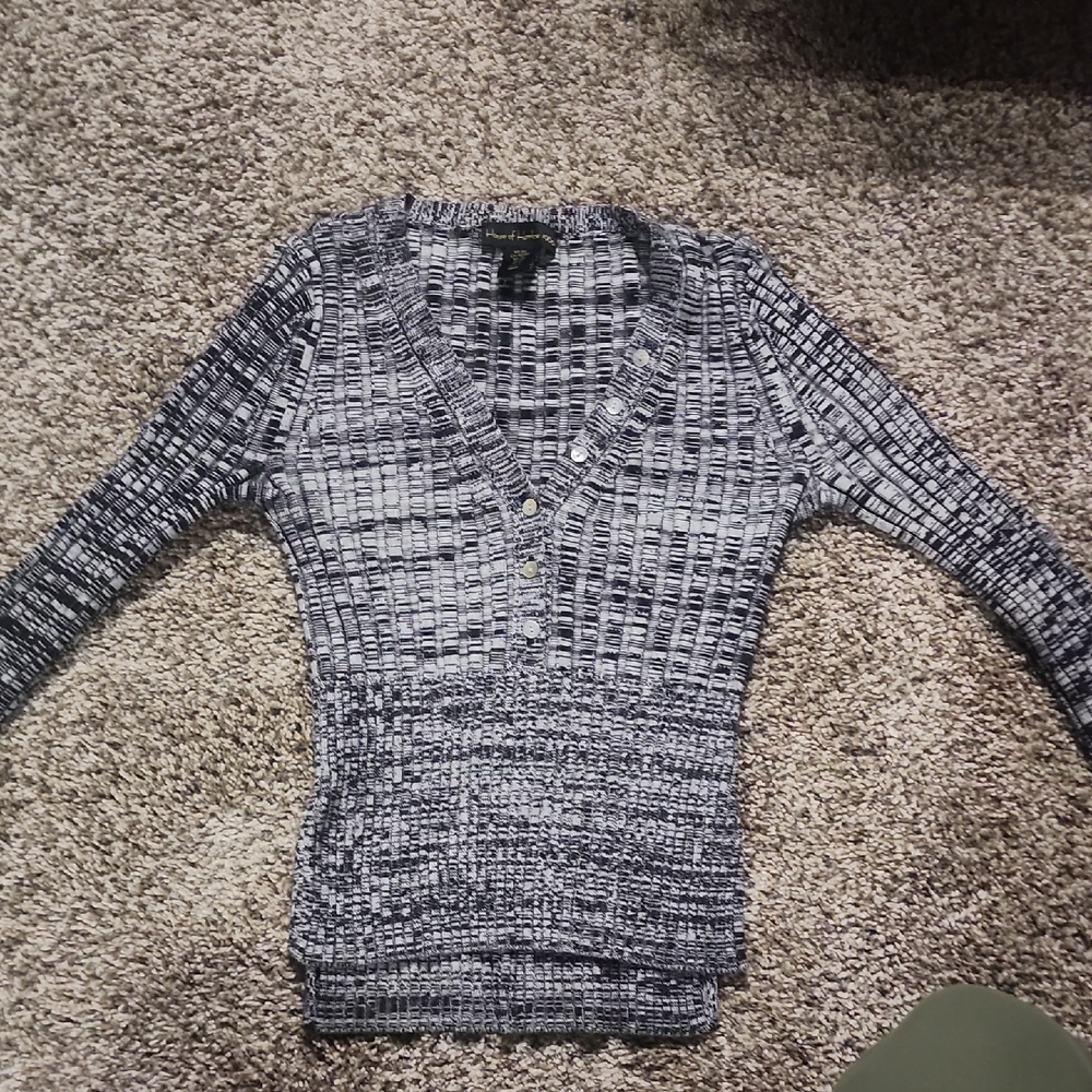 House of Harlow 1960 Monochrome V-Neck Sweater